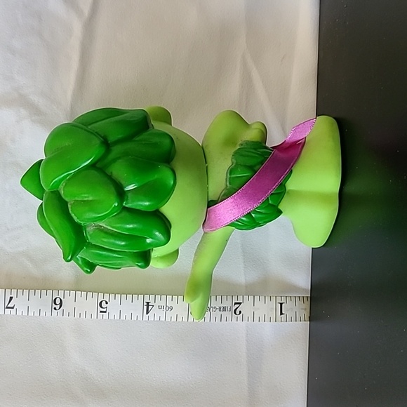 Jolly Green Giant. Little sprout - Picture 2 of 4